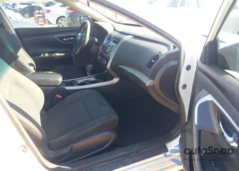 2015 Nissan Altima 2.5 S из США, поврежденный, VIN 1N4AL3AP8FN402987